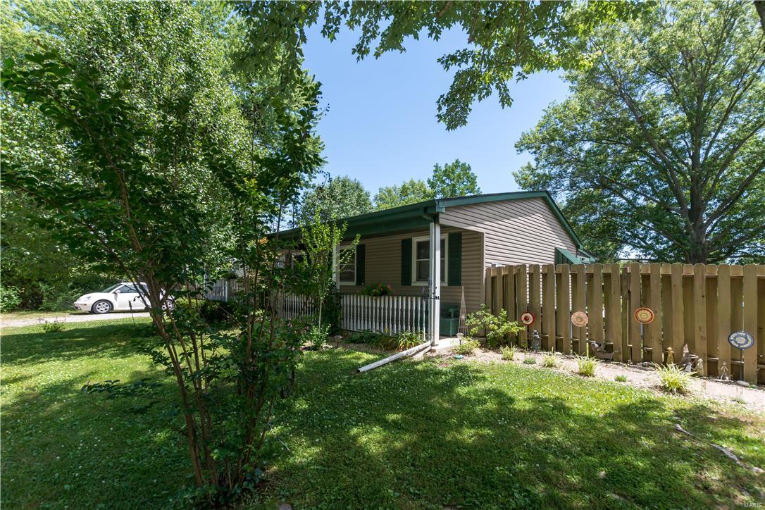 2914 Justamir Road Waterloo, IL 62298 - Photo 3 of 46