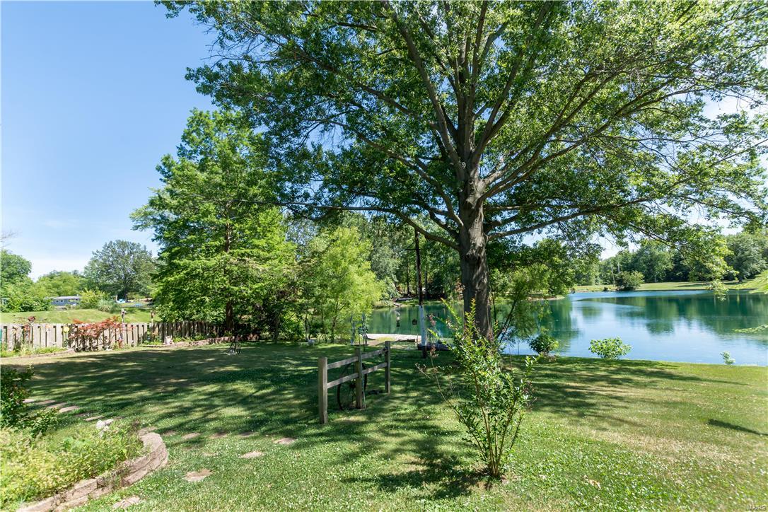 2914 Justamir Road Waterloo, IL 62298 - Photo 4 of 46