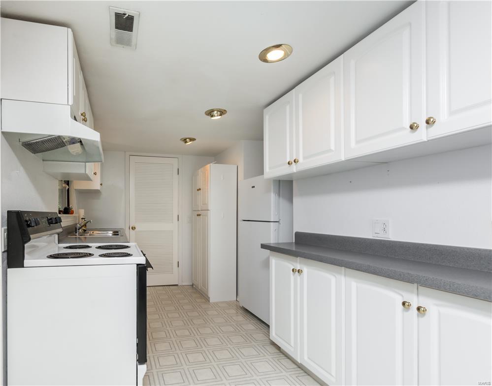 2914 Justamir Road Waterloo, IL 62298 - Photo 36 of 46