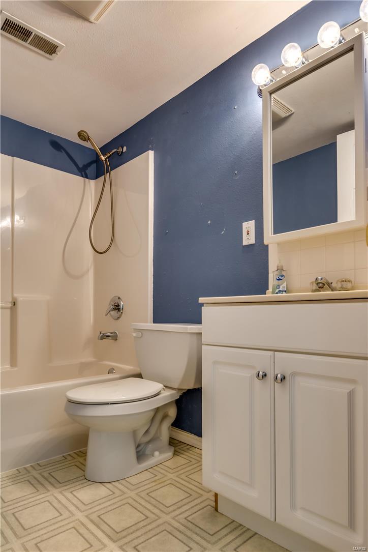 2914 Justamir Road Waterloo, IL 62298 - Photo 41 of 46