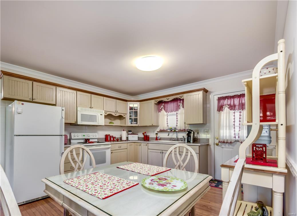 2914 Justamir Road Waterloo, IL 62298 - Photo 10 of 46