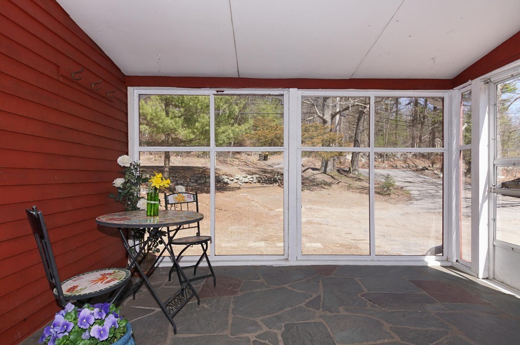14 Nixon Road Framingham, MA 01701 - Photo 4 of 26