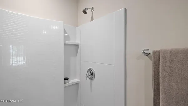 $219,900 | 5015 Fox Glen Drive, Jackson, MS 39212