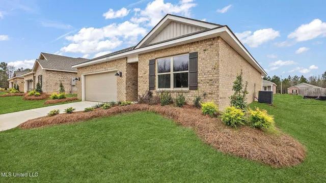 $219,900 | 5015 Fox Glen Drive, Jackson, MS 39212