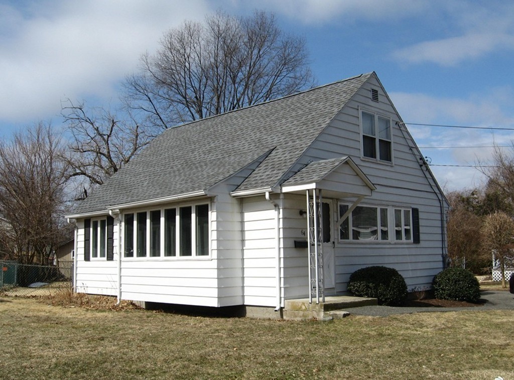 64 Canterbury Road Springfield, MA 01118 - Photo 3 of 27