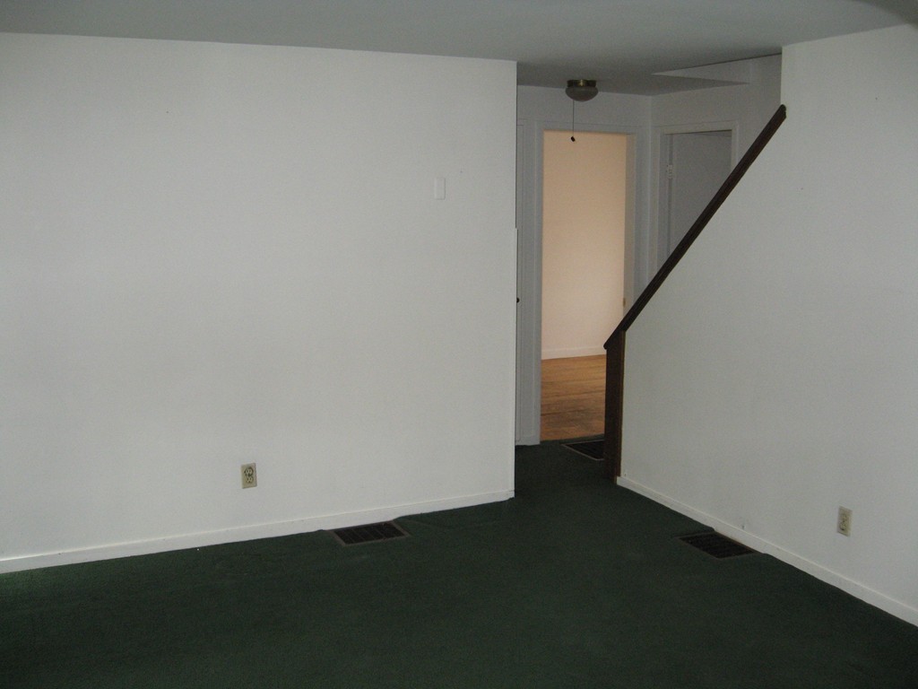 64 Canterbury Road Springfield, MA 01118 - Photo 5 of 27