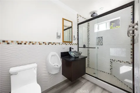 $4,650 | 647 West Montecito Avenue, Sierra Madre, CA 91024