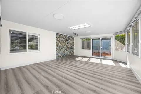 $4,650 | 647 West Montecito Avenue, Sierra Madre, CA 91024