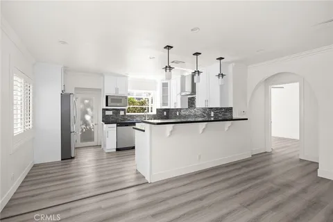 $4,650 | 647 West Montecito Avenue, Sierra Madre, CA 91024