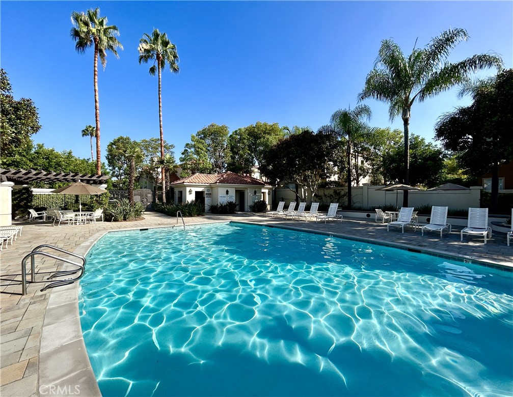 2811 Caponi Place Tustin, CA 92782 - Photo 27 of 50 a view of a garden
