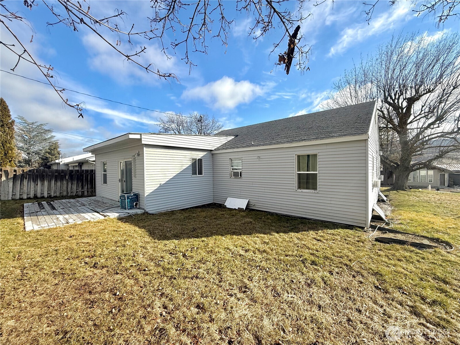 965 3rd Avenue North Okanogan, WA 98840 - Photo 5 of 26 a view of a backyard