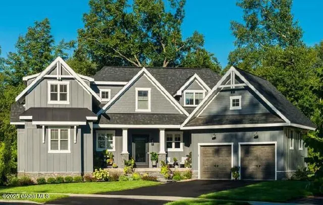 $1,087,700 | 2 Arlington Circle, Milton, NY 12020