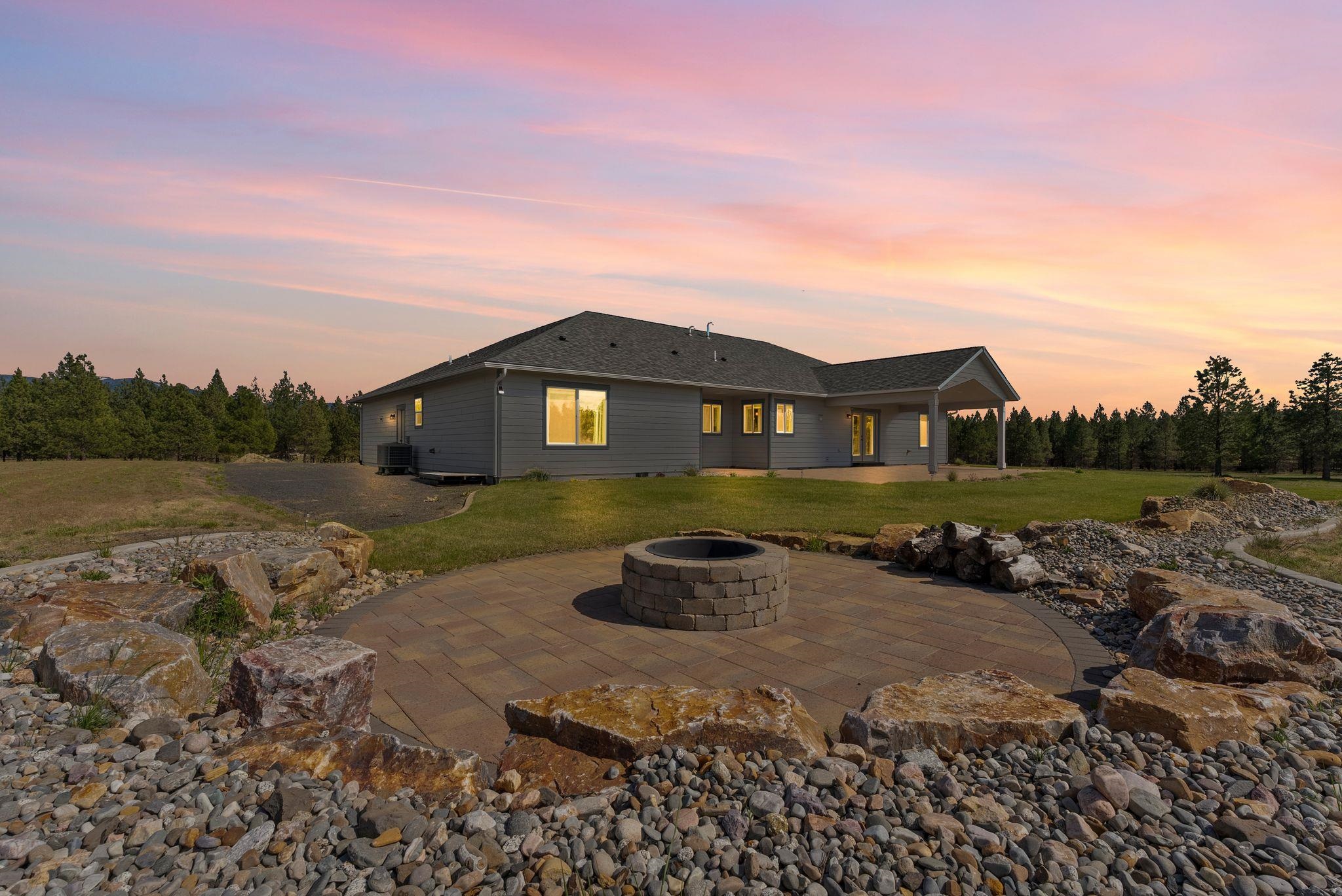 27907 North Bruce Road Chattaroy, WA 99003 - Photo 36 of 49