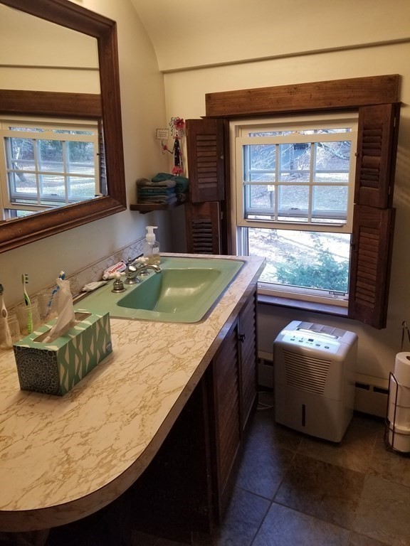 20 Wolcott Road Southampton, MA 01073 - Photo 10 of 14