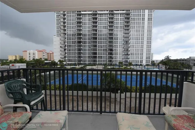 $3,400 | 525 North Ocean Boulevard, Unit 522, Pompano Beach, FL 33062