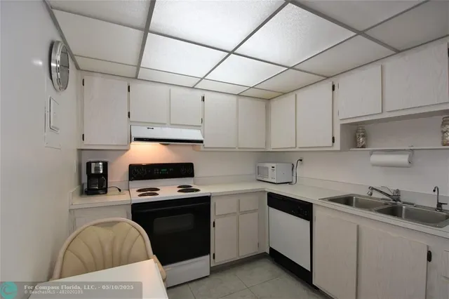 $3,400 | 525 North Ocean Boulevard, Unit 522, Pompano Beach, FL 33062