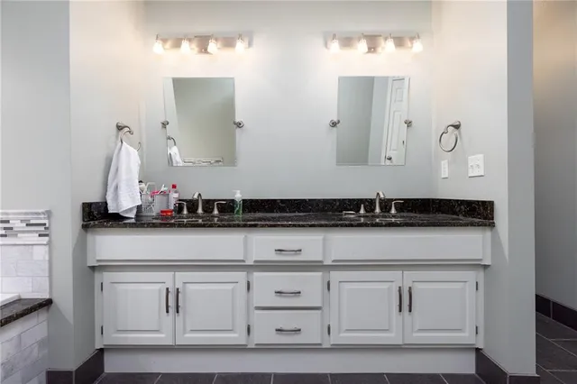 $455,000 | 1327 Easton Court, Liberty, MO 64068