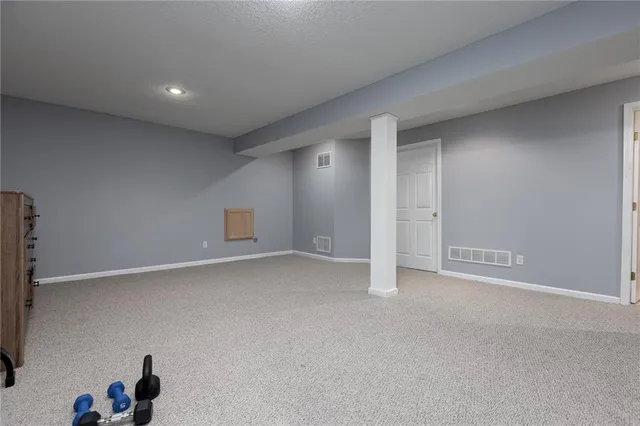 $455,000 | 1327 Easton Court, Liberty, MO 64068