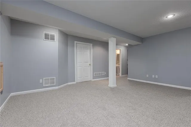 $455,000 | 1327 Easton Court, Liberty, MO 64068