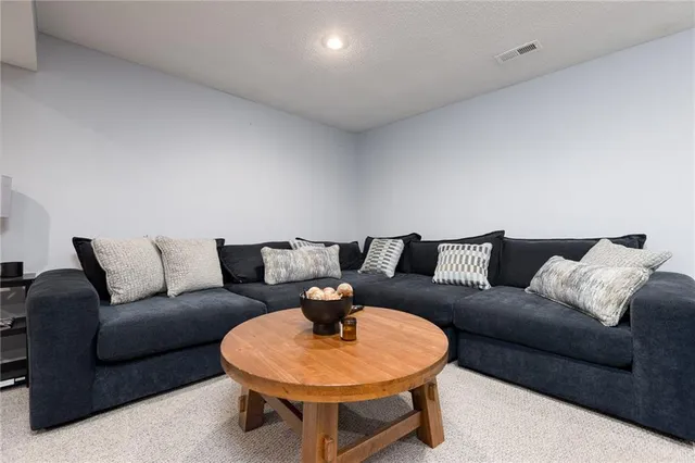 $455,000 | 1327 Easton Court, Liberty, MO 64068