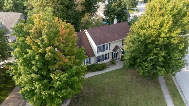 $455,000 | 1327 Easton Court, Liberty, MO 64068