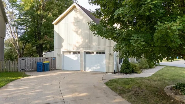 $455,000 | 1327 Easton Court, Liberty, MO 64068