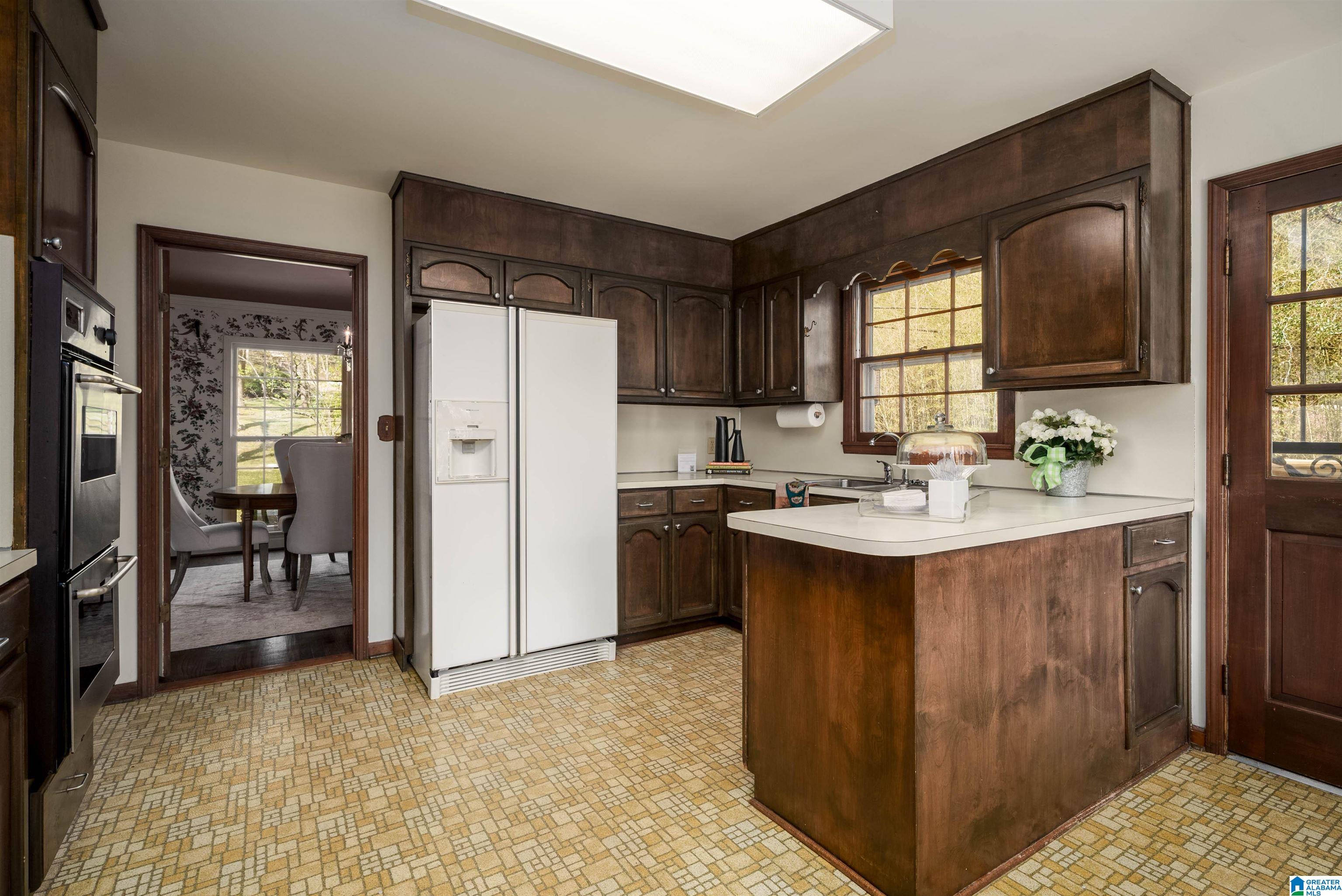 3857 Valley Head Road Mountain Brook, AL 35223 - Photo 12 of 40