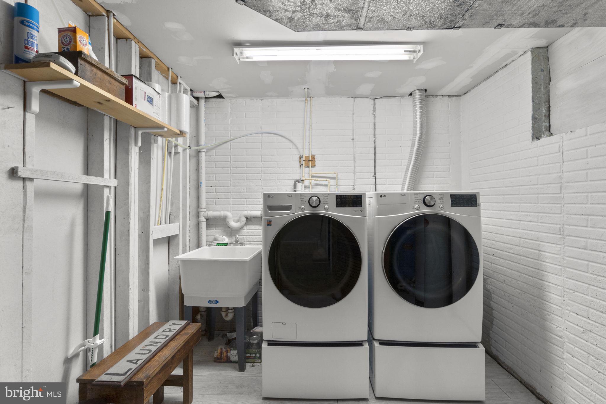 4525 Roop Road Mount Airy, MD 21771 - Photo 41 of 49 Laundry