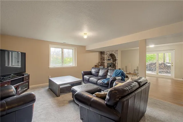 $1,150,000 | 12015 Highway 7, Lee's Summit, MO 64086