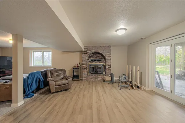 $1,150,000 | 12015 Highway 7, Lee's Summit, MO 64086