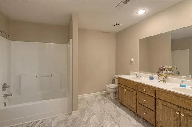 $1,150,000 | 12015 Highway 7, Lee's Summit, MO 64086