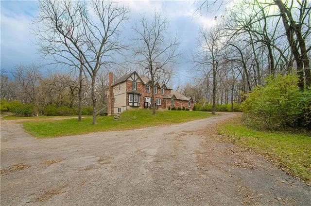 $1,150,000 | 12015 Highway 7, Lee's Summit, MO 64086