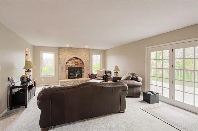 $1,150,000 | 12015 Highway 7, Lee's Summit, MO 64086