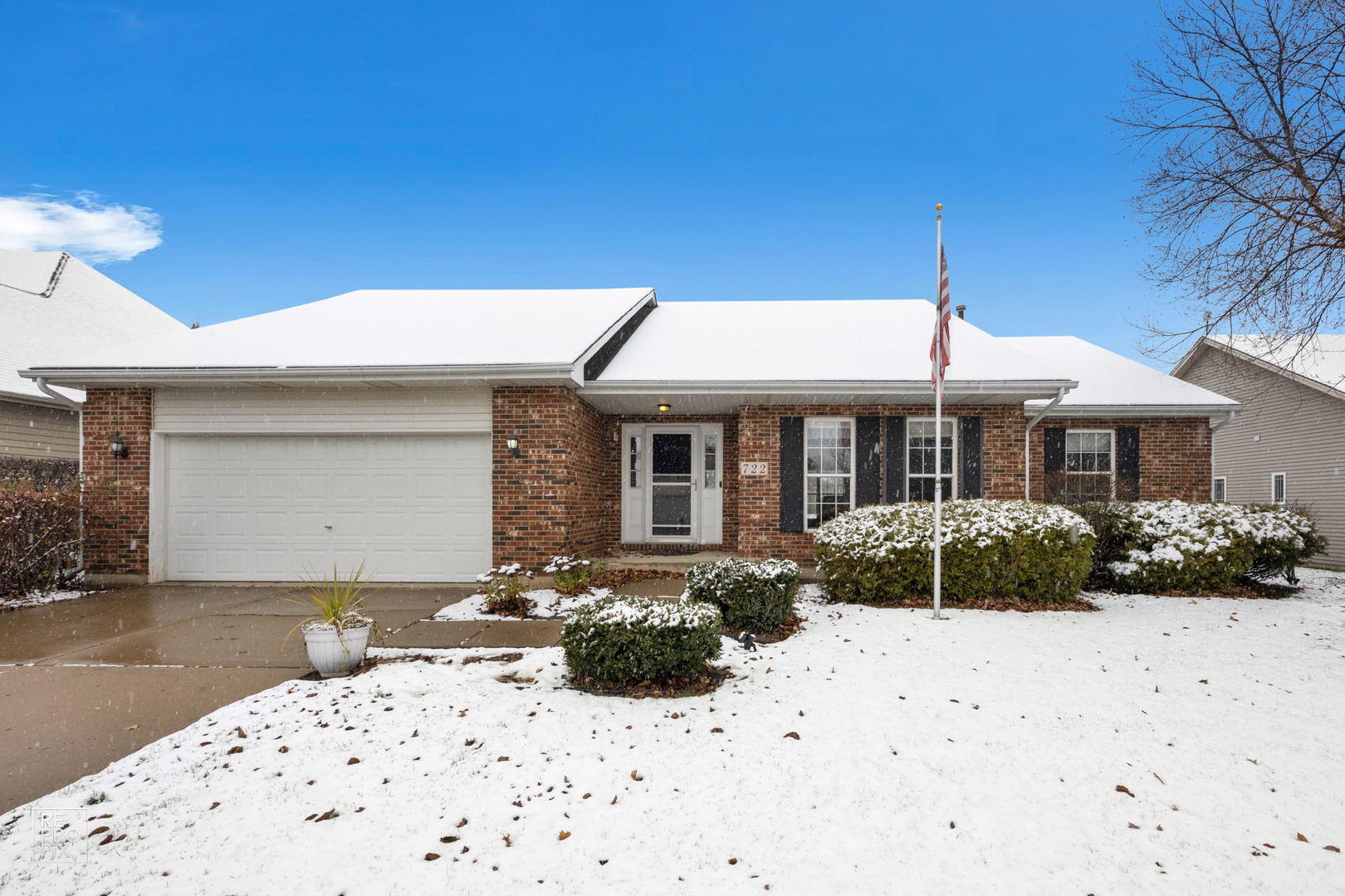 722 Ridge Drive Elburn, IL 60119 - Photo 1 of 23 a front view of a house with a yard