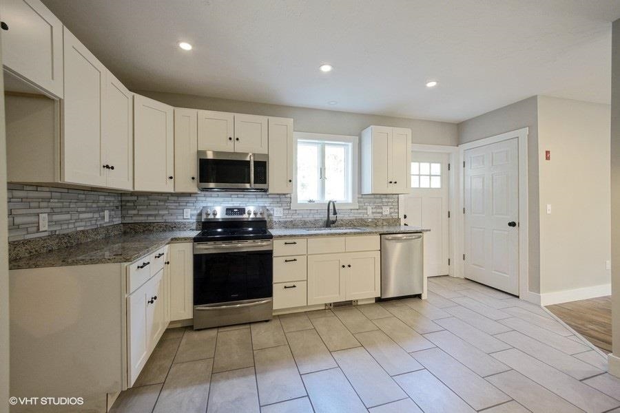 9 River Road Bow, NH 03304 - Photo 14 of 19