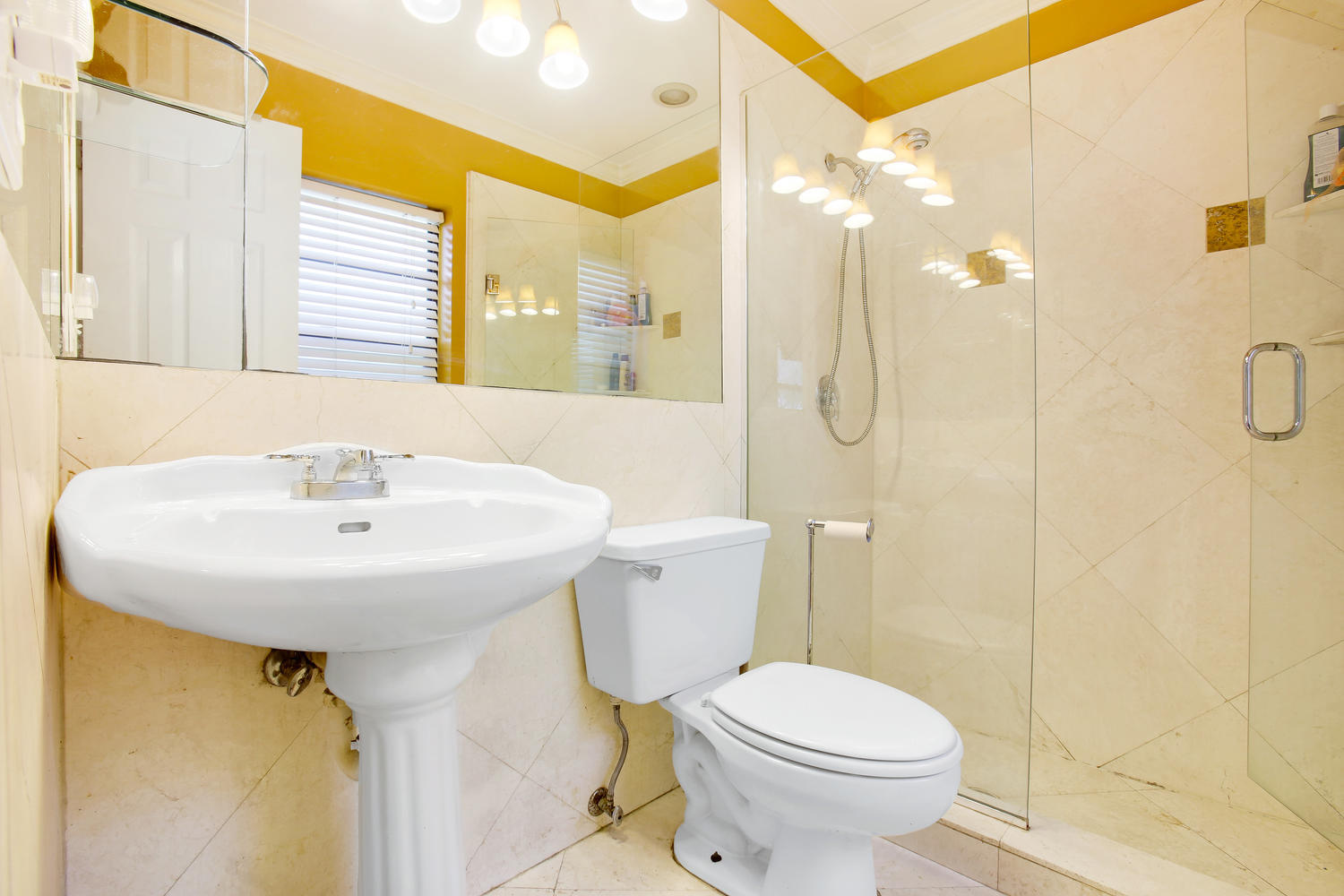 9548 Saddlebrook Drive Boca Raton, FL 33496 - Photo 11 of 20 -Bathroom-1500x1000-72dpi