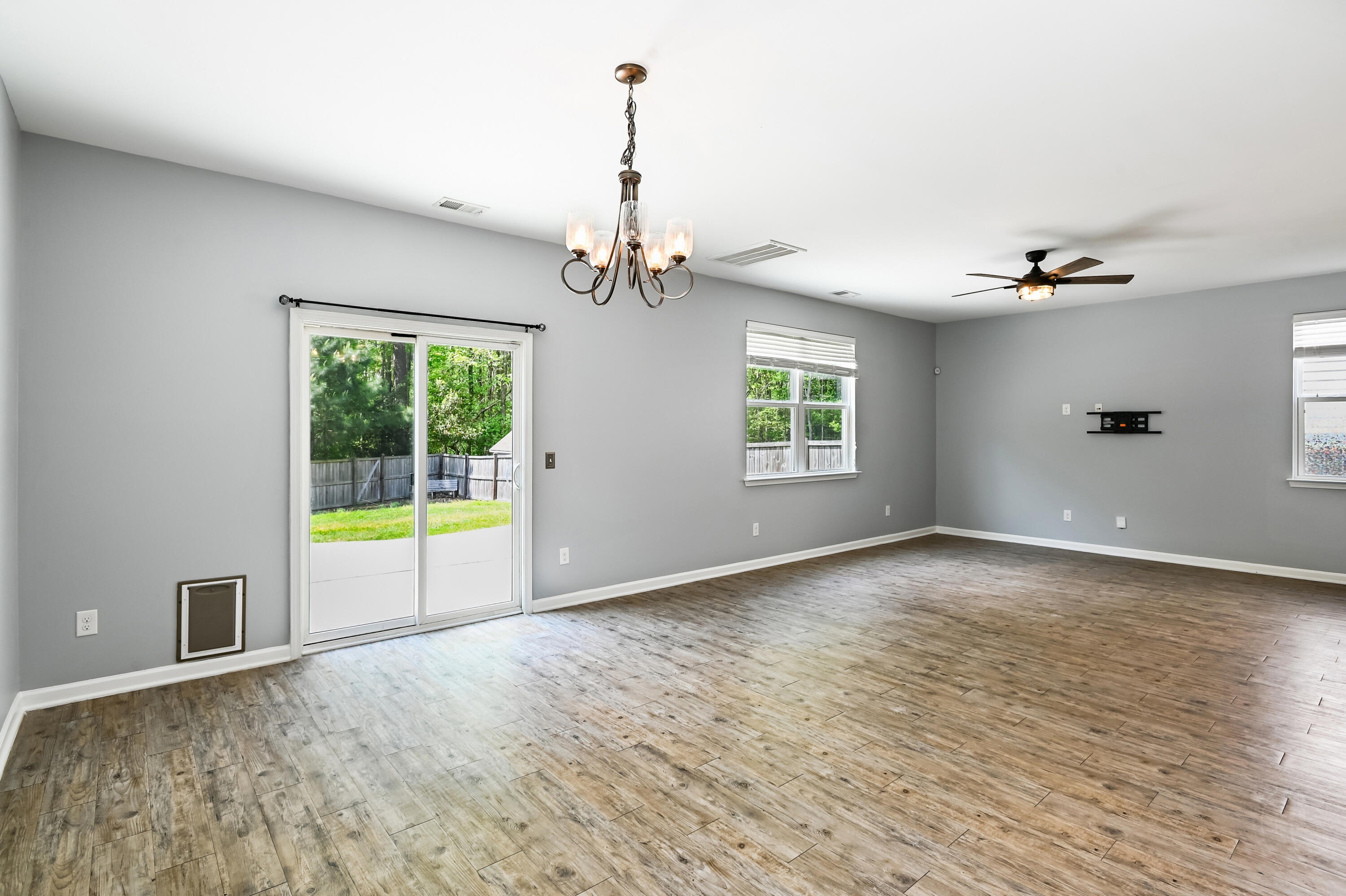 9831 Seed Street Ladson, SC 29456 - Photo 12 of 34 15-Dining_Room