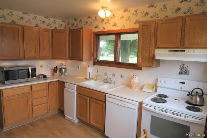 3148 Kings Mill Road North Branch, MI 48461 - Photo 4 of 43