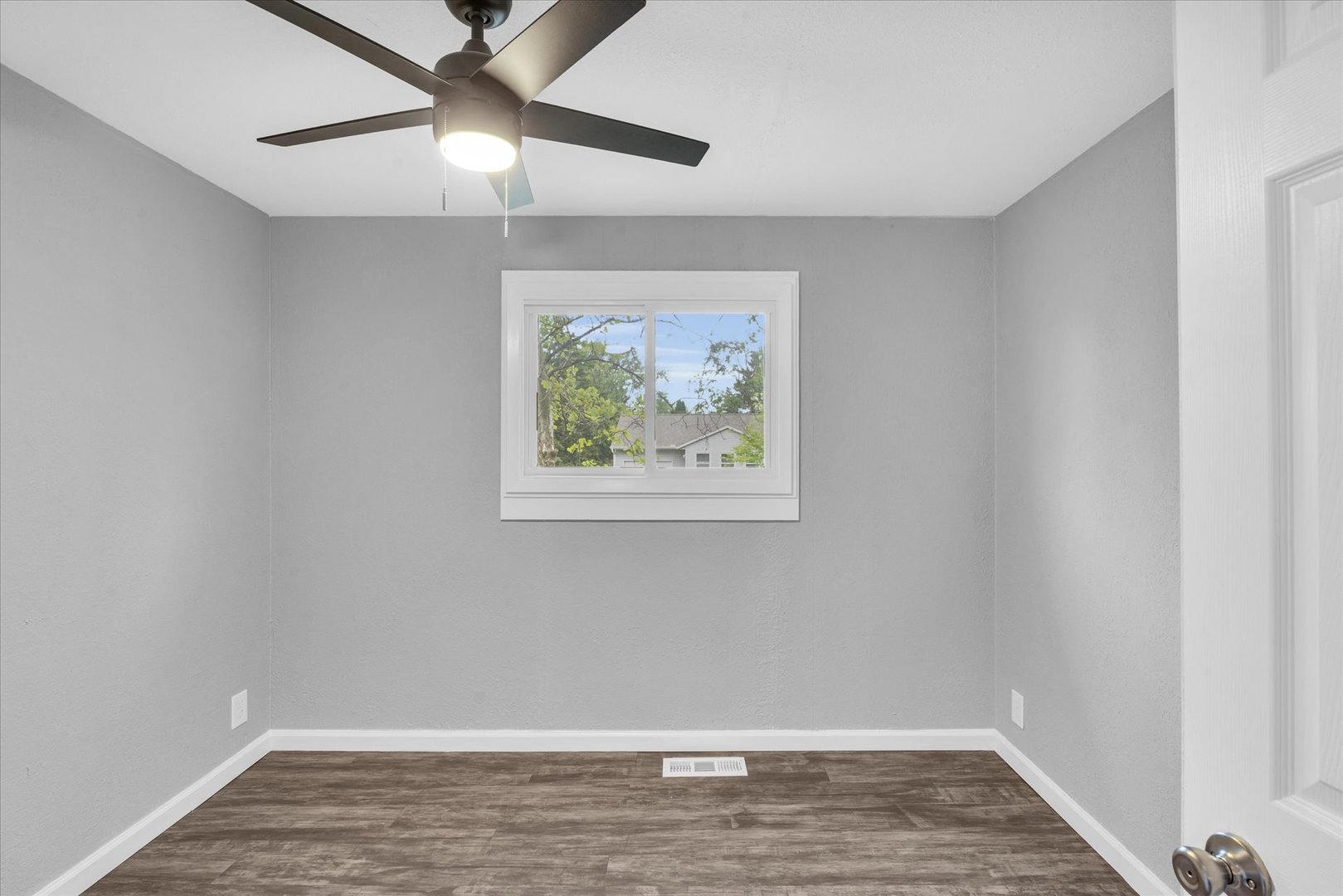 1615 Sheffield Road Champaign, IL 61821 - Photo 21 of 36 Gallery Image 21