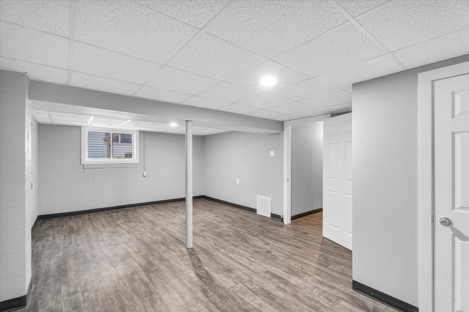 1615 Sheffield Road Champaign, IL 61821 - Photo 23 of 36 Gallery Image 23
