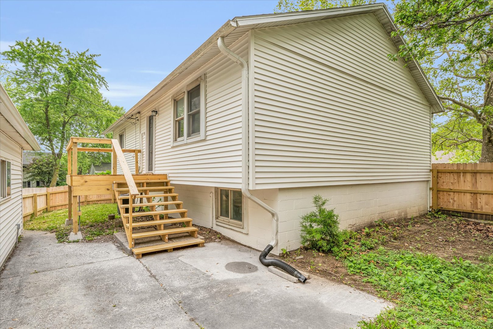 1615 Sheffield Road Champaign, IL 61821 - Photo 32 of 36 Gallery Image 32