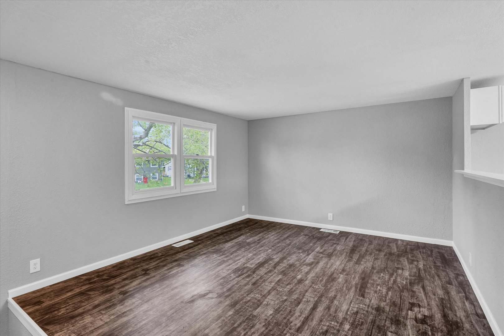 1615 Sheffield Road Champaign, IL 61821 - Photo 6 of 36 Gallery Image 6