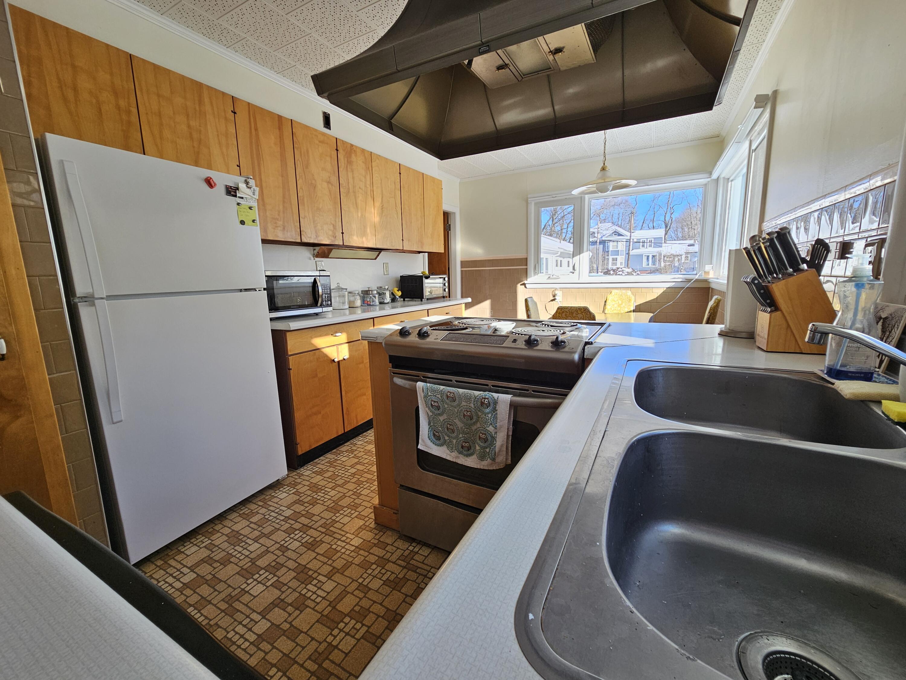 1355 State Street Bangor, ME 04401 - Photo 15 of 42 r15