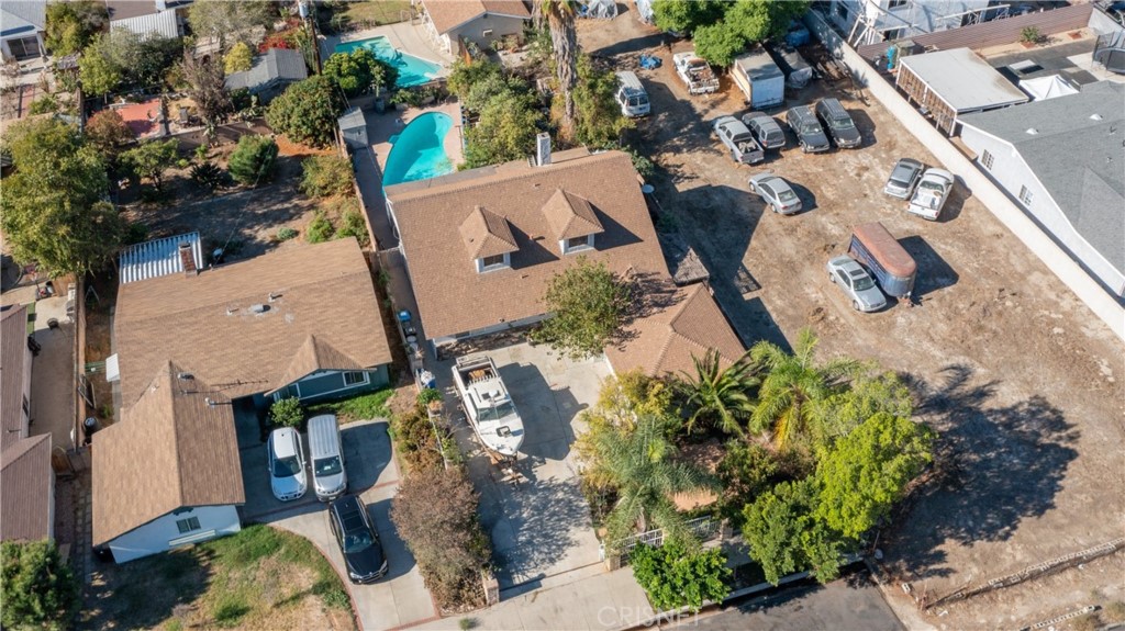 9021 Oneida Avenue Sun Valley, CA 91352 - Photo 22 of 36 an aerial view of a house with a yard and garden