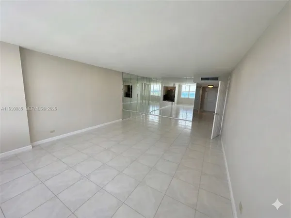 $2,700 | 6039 Collins Avenue, Unit PH10, Miami Beach, FL 33140