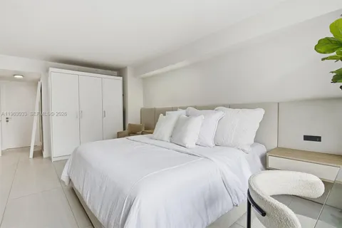 $659,000 | 540 Brickell Key Drive, Unit 823, Miami, FL 33131