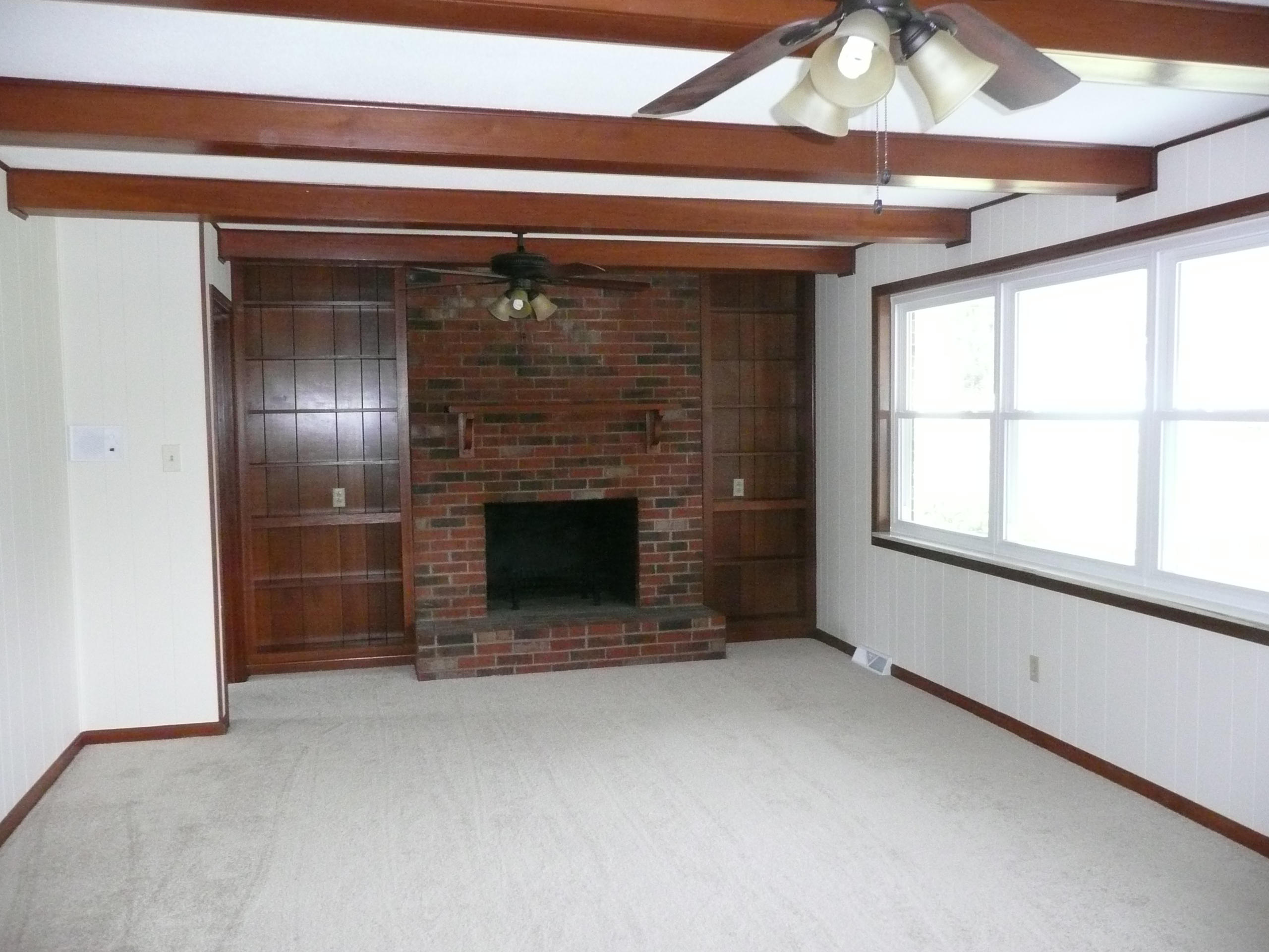 932 Roderick Road Knoxville, TN 37923 - Photo 13 of 15 Family Room