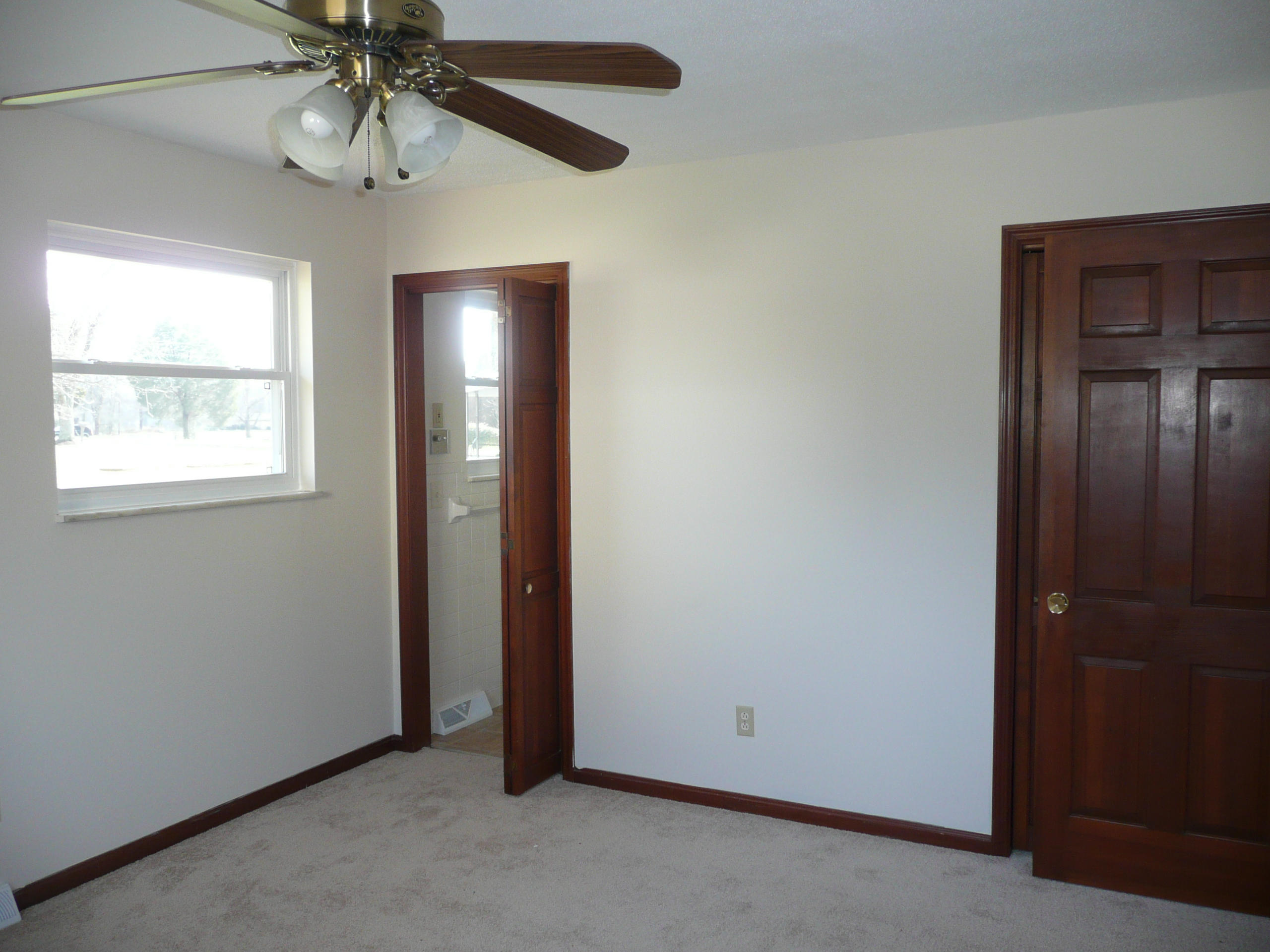 932 Roderick Road Knoxville, TN 37923 - Photo 10 of 15 Master Bedroom