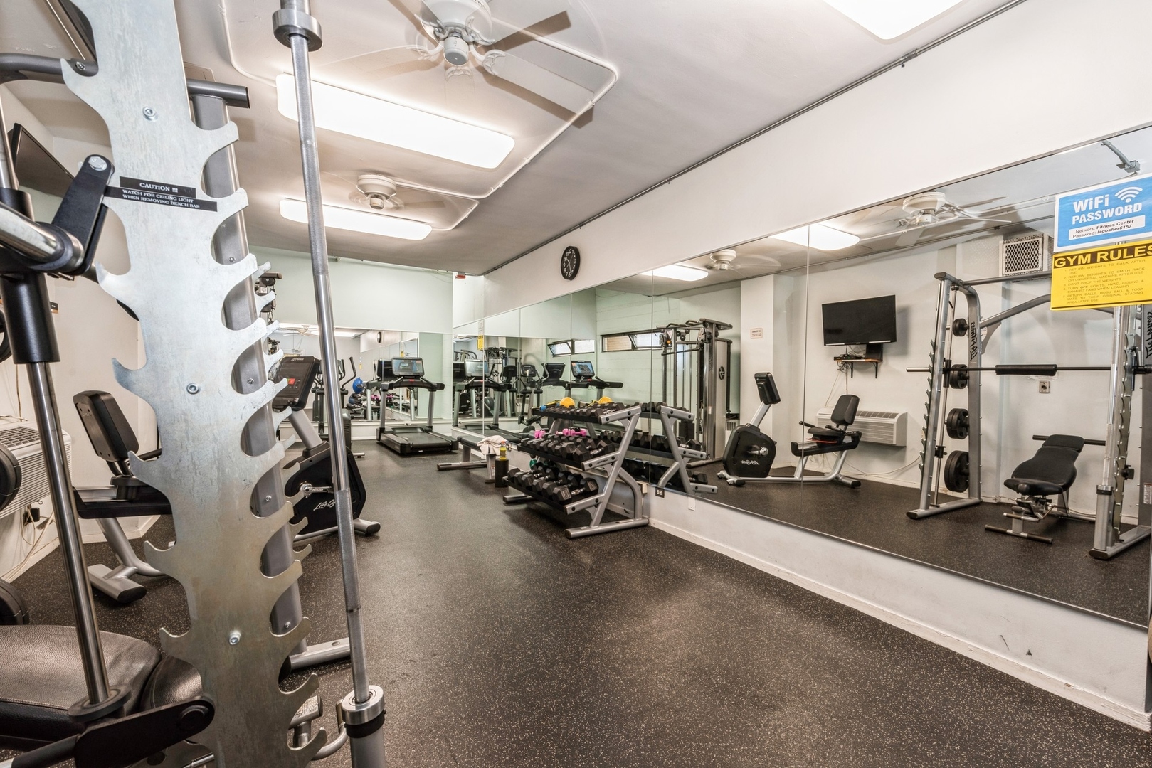 6157 North Sheridan Road, Unit 19J Chicago, IL 60660 - Photo 3 of 12