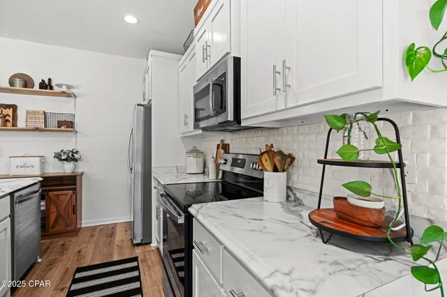 $2,200 | 406 Raven Lane, Panama City, FL 32404